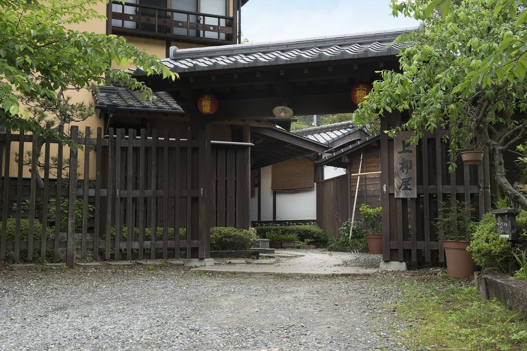 Yunohira Kamiyanagiya Hotel Yufu Buitenkant foto