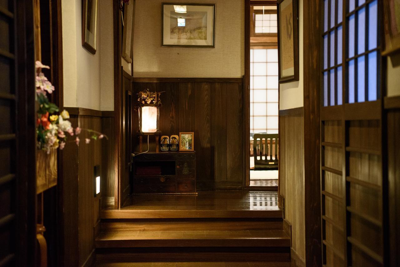 Yunohira Kamiyanagiya Hotel Yufu Buitenkant foto