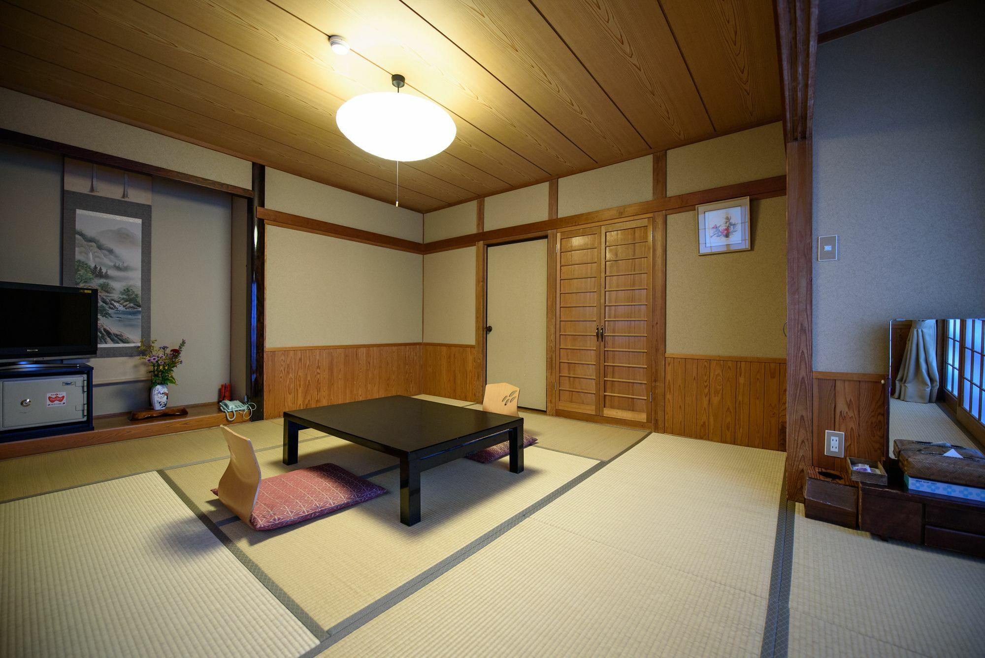 Yunohira Kamiyanagiya Hotel Yufu Buitenkant foto