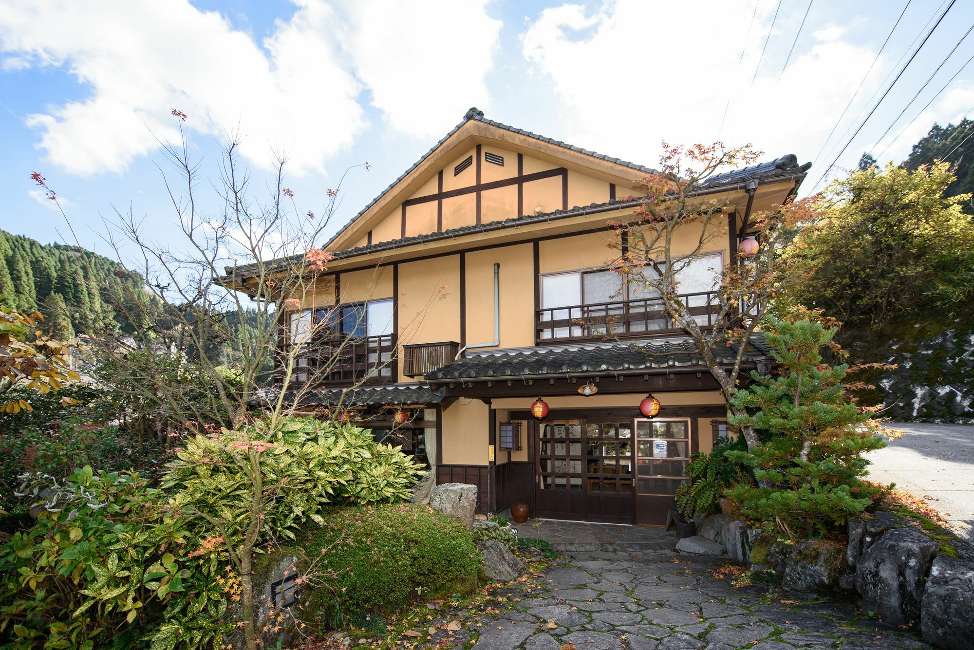 Yunohira Kamiyanagiya Hotel Yufu Buitenkant foto